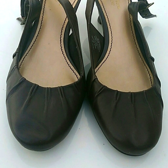 SIMPLY VERA WANG Kitten Heel Shoes - Picture 6 of 9